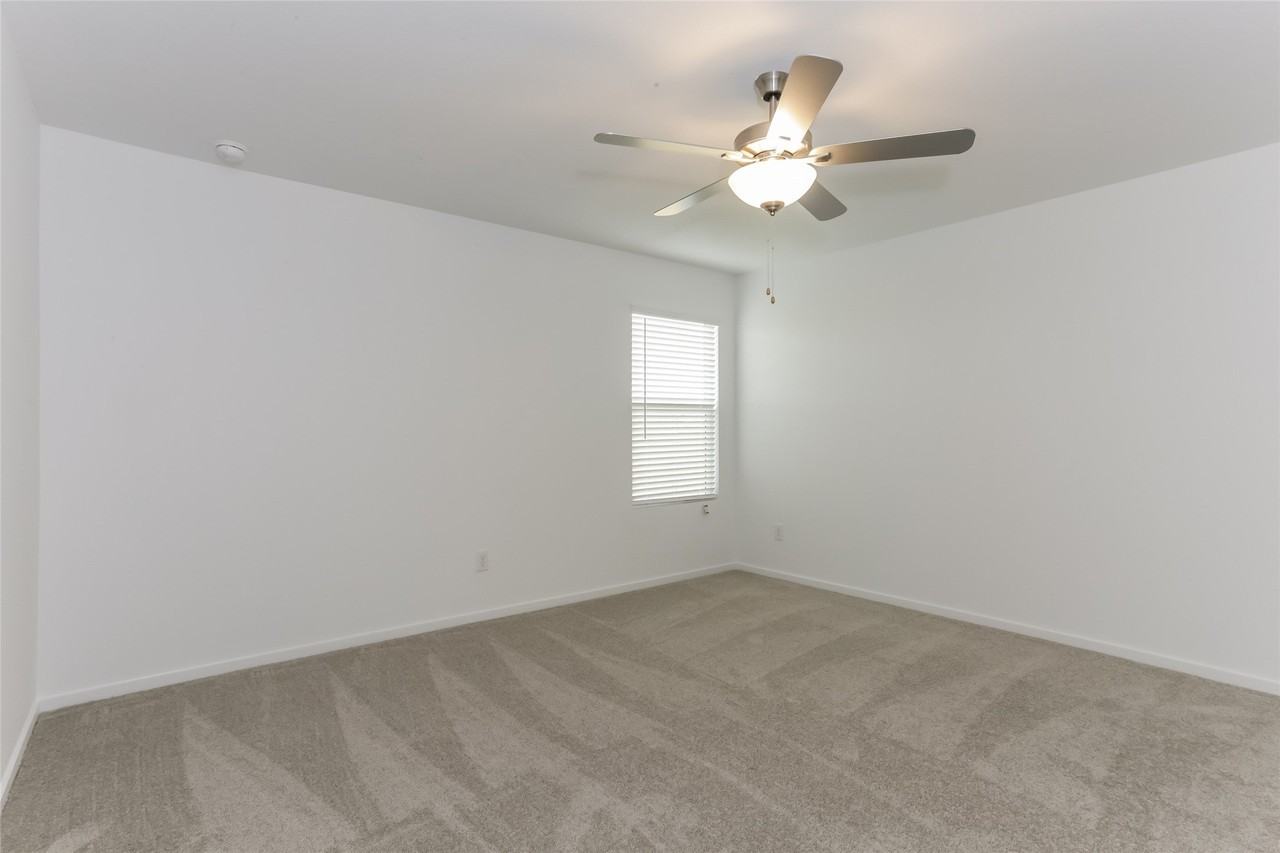 15229 Rangeland Rd - Photo 4 of 13