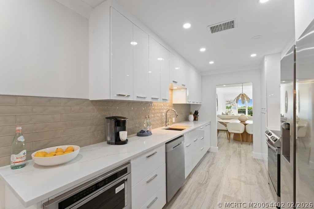 2051 Ne Ocean Blvd #C13 - Photo 7 of 45