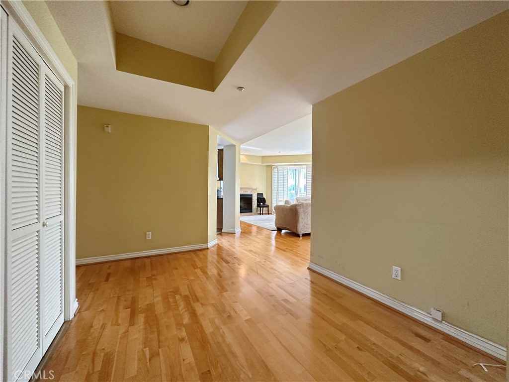 320 S Willaman Dr Apt 402 - Photo 5 of 29