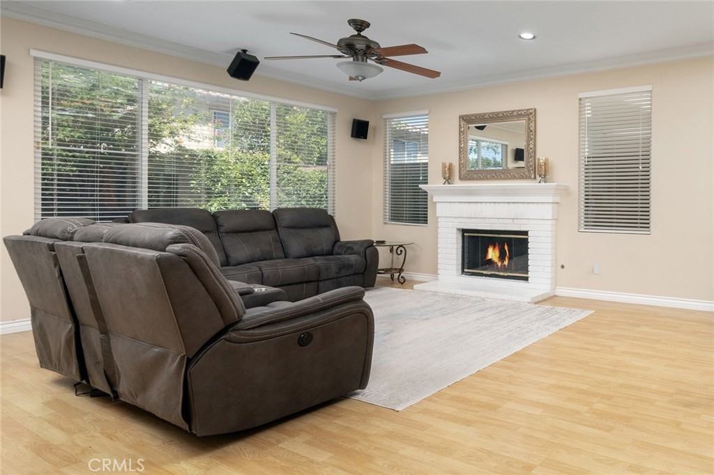 21 Foxcrest - Photo 5 of 34