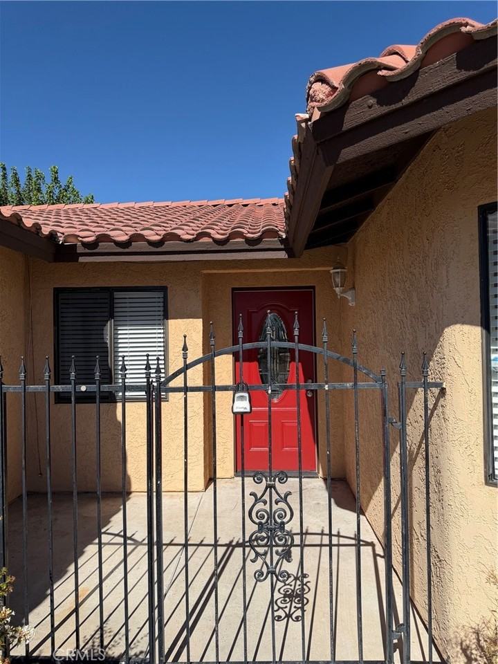 27290 Outrigger Ln - Photo 2 of 24