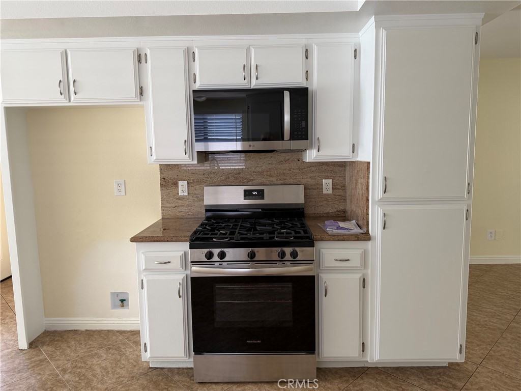 27290 Outrigger Ln - Photo 6 of 24