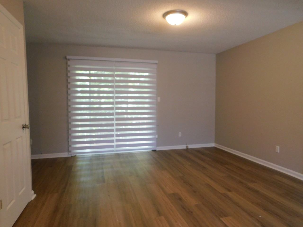 270 Spring St Sw #1 - Photo 4 of 13