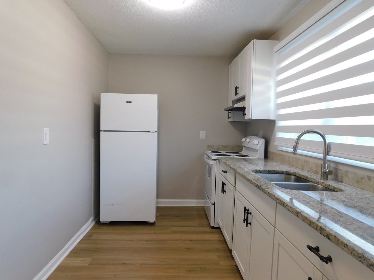 270 Spring St Sw #1 - Photo 6 of 13