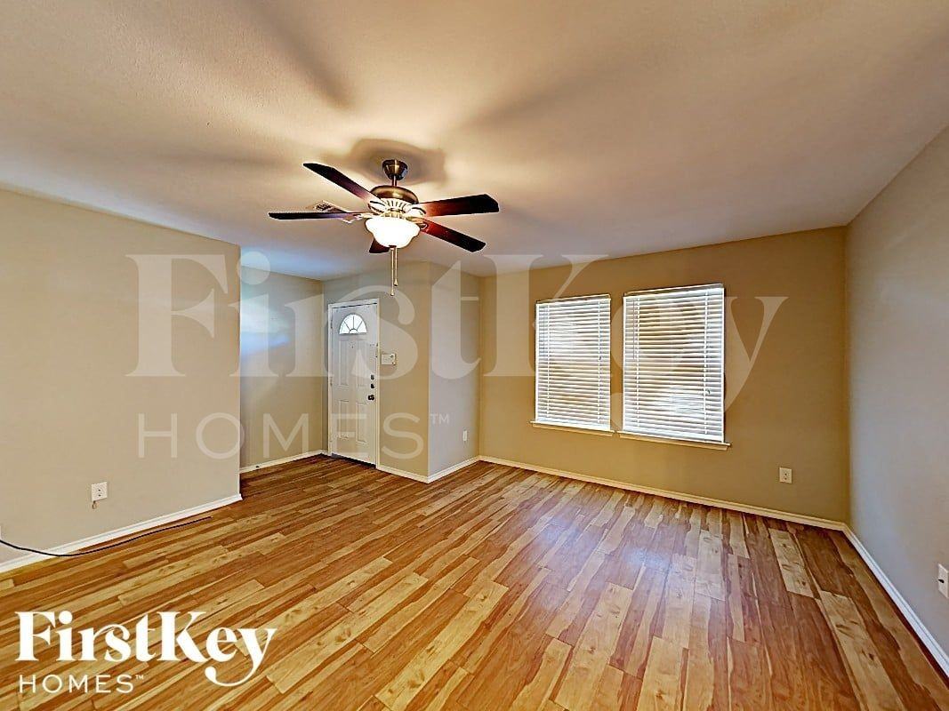 809 Tuskegee St - Photo 5 of 16