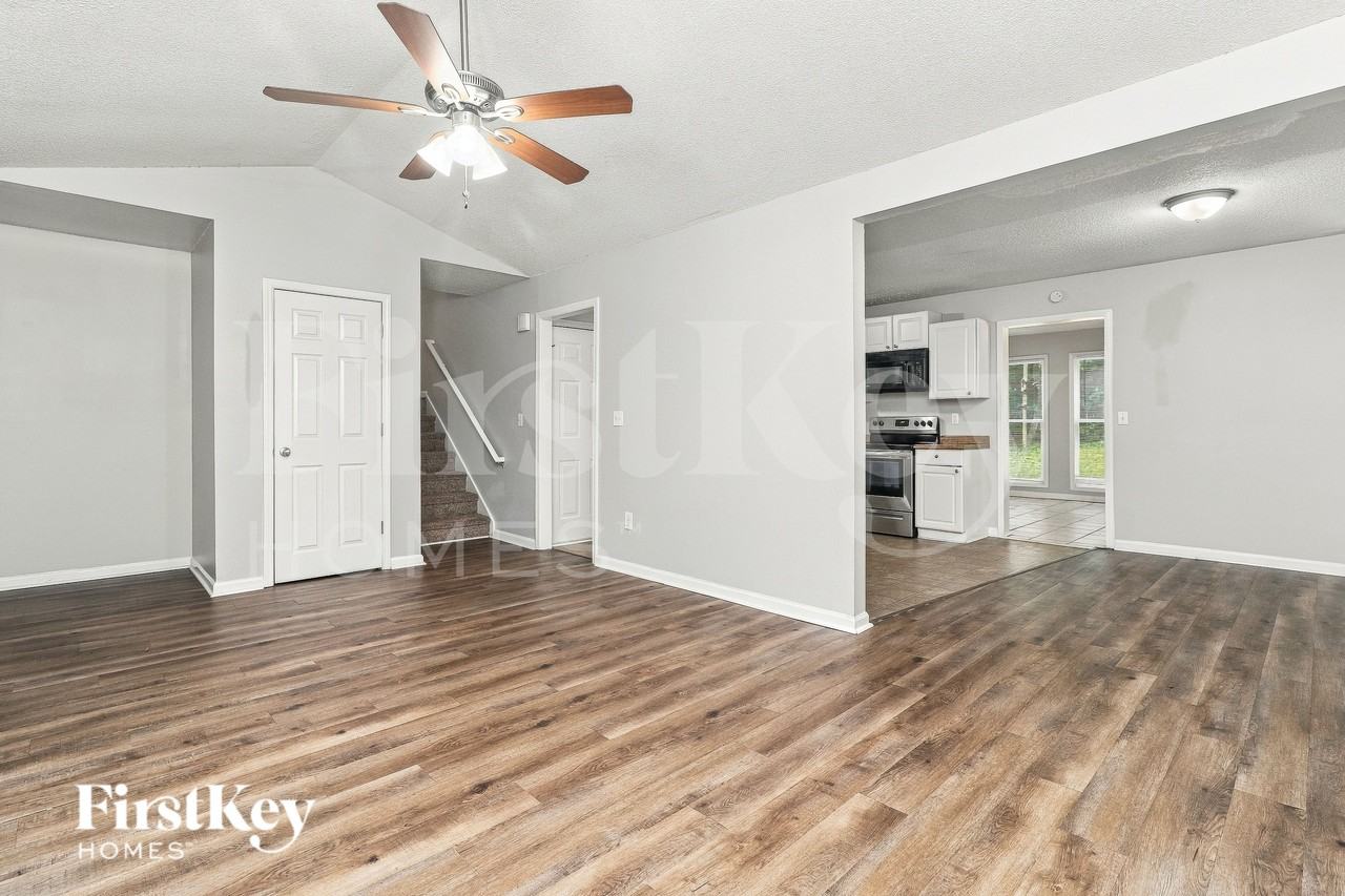 5392 Muirwood Pl - Photo 4 of 16