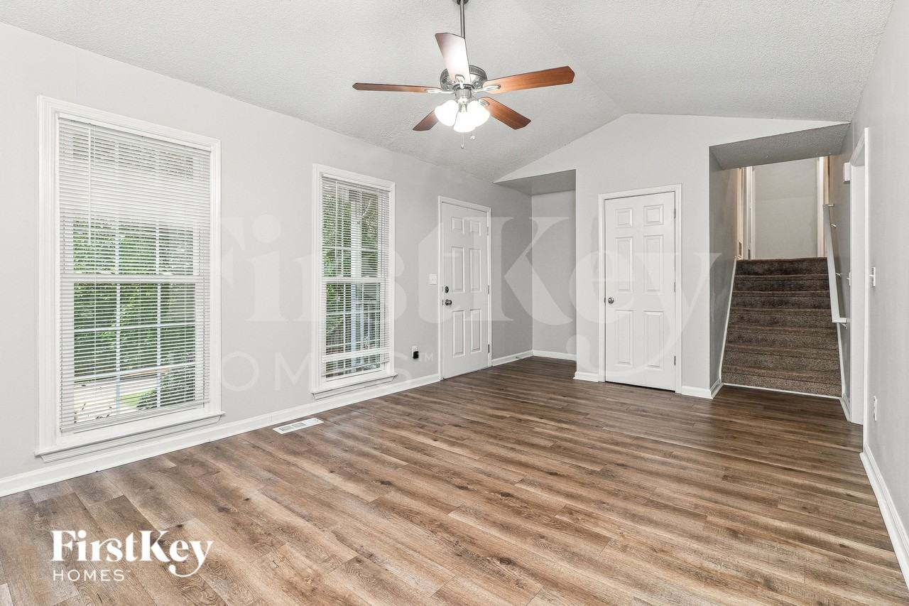 5392 Muirwood Pl - Photo 5 of 16