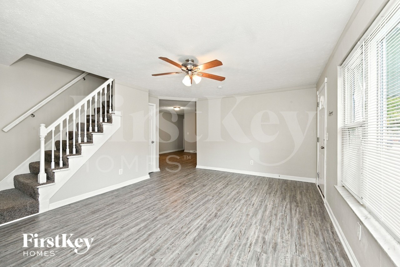 2665 Barthas Pl - Photo 4 of 16