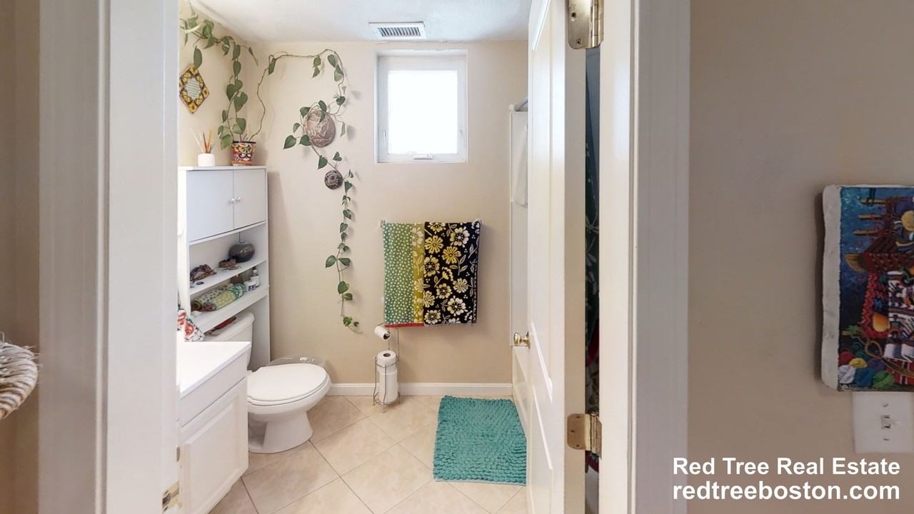 52 Brooks St #2 - Photo 7 of 9