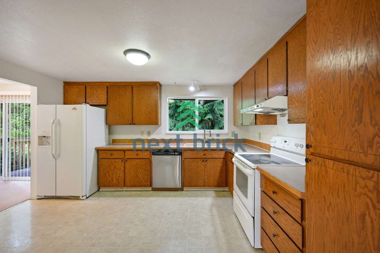 16017 Ne 106th St - Photo 4 of 25