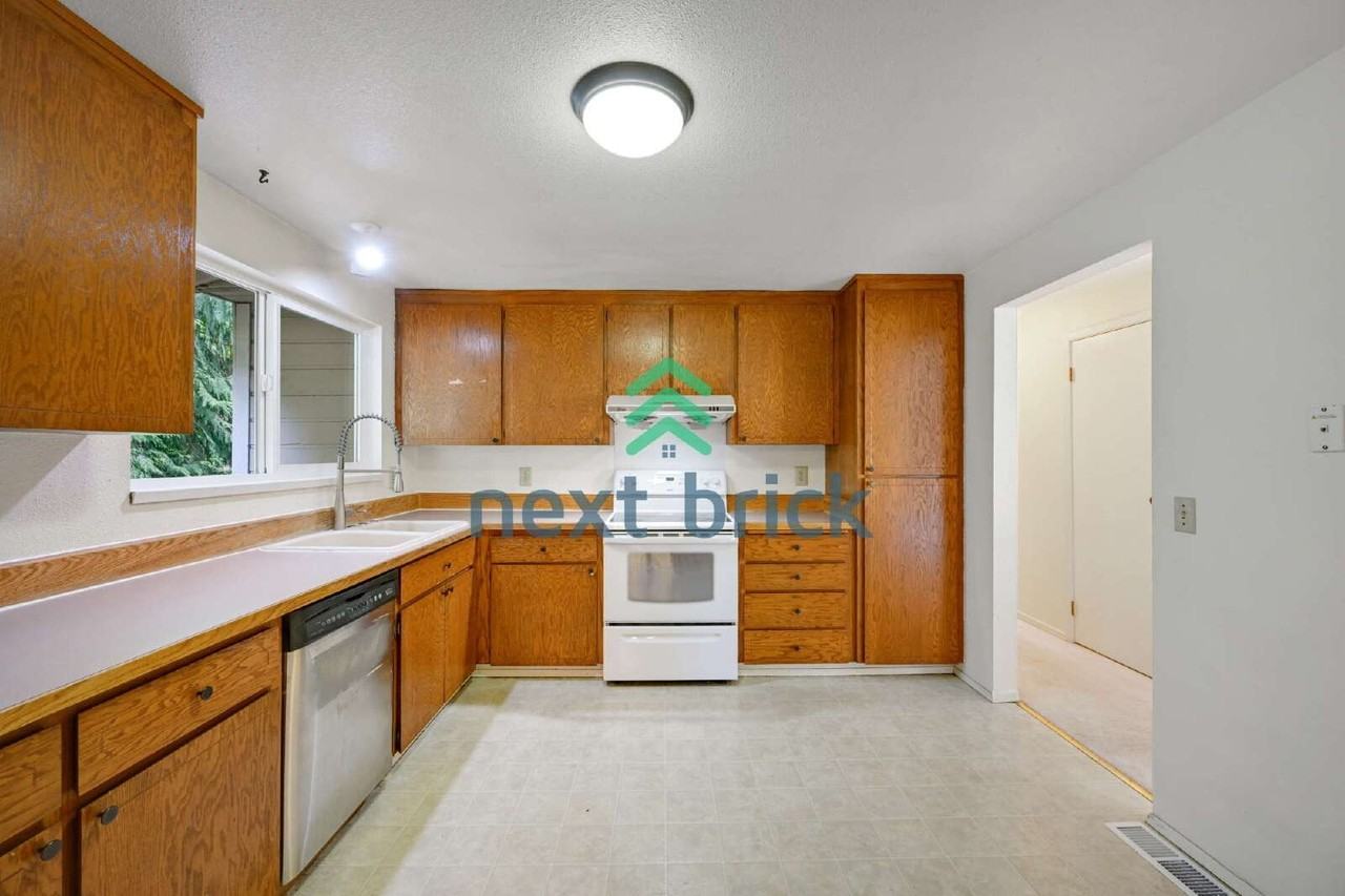 16017 Ne 106th St - Photo 6 of 25