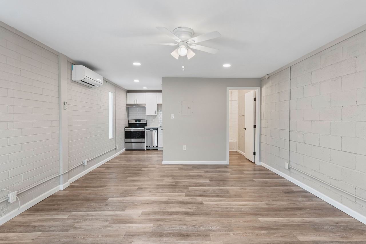 1606 E Catalina Dr #G - Photo 2 of 18