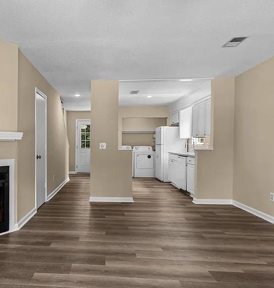 207 Townes Ct #B - Photo 4 of 11