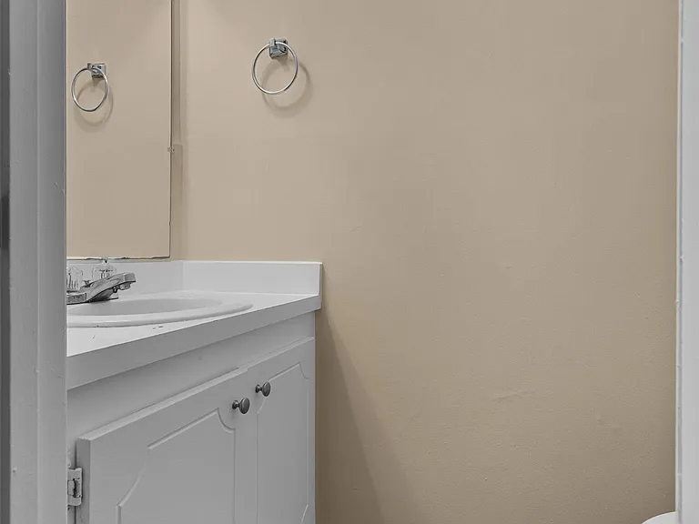 207 Townes Ct #B - Photo 5 of 11