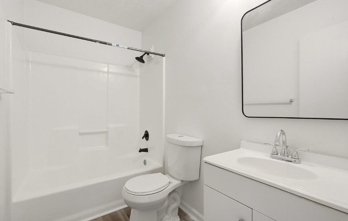 621 E 115th St - Photo 2 of 15