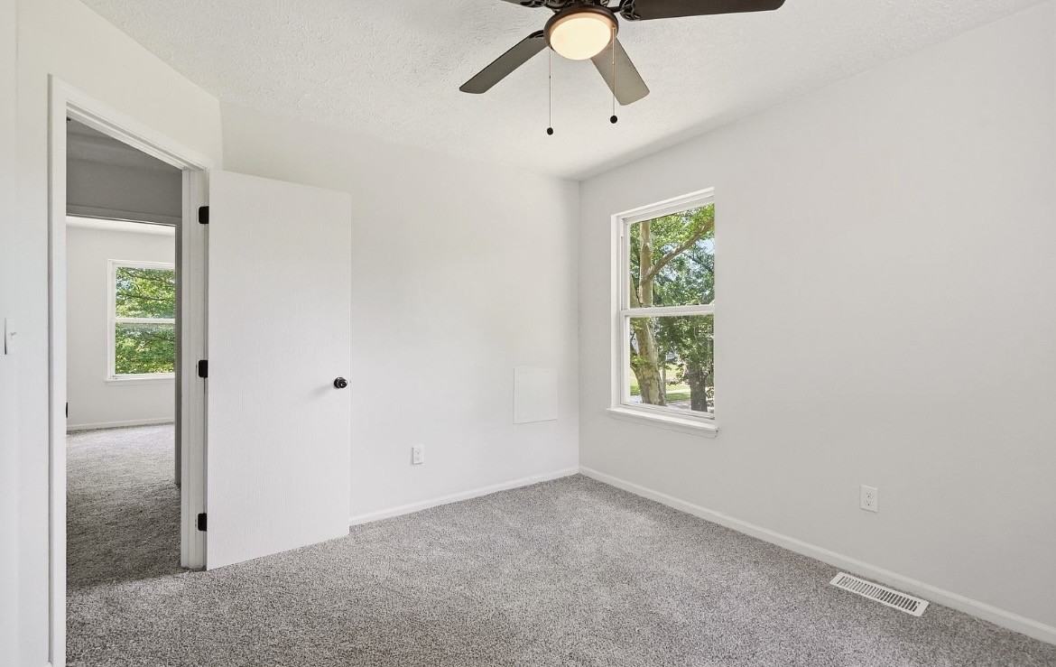 621 E 115th St - Photo 5 of 15