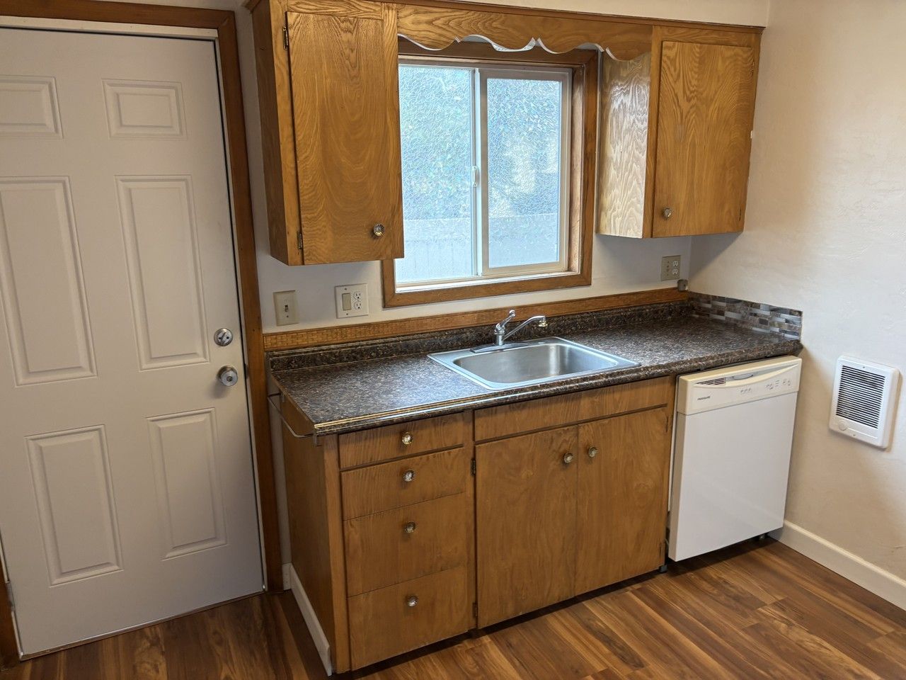 772 Cottage St Ne #772 - Photo 6 of 12