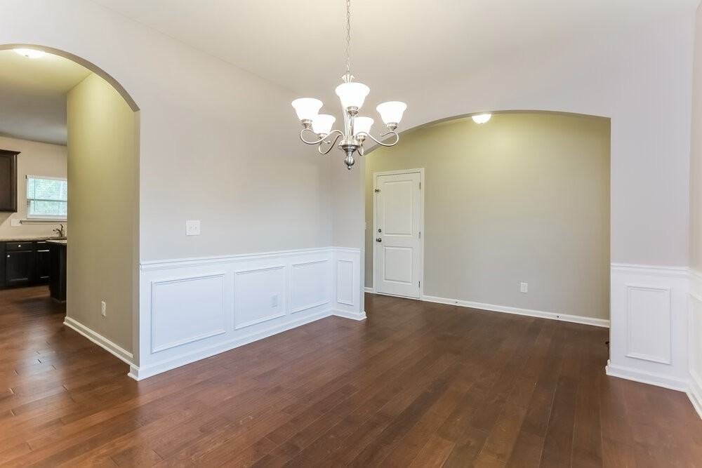 677 Rockingham Dr - Photo 6 of 17