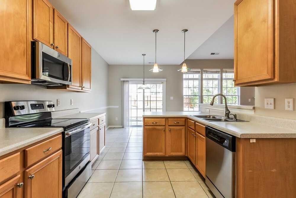 3009 Satinwood Dr - Photo 6 of 15