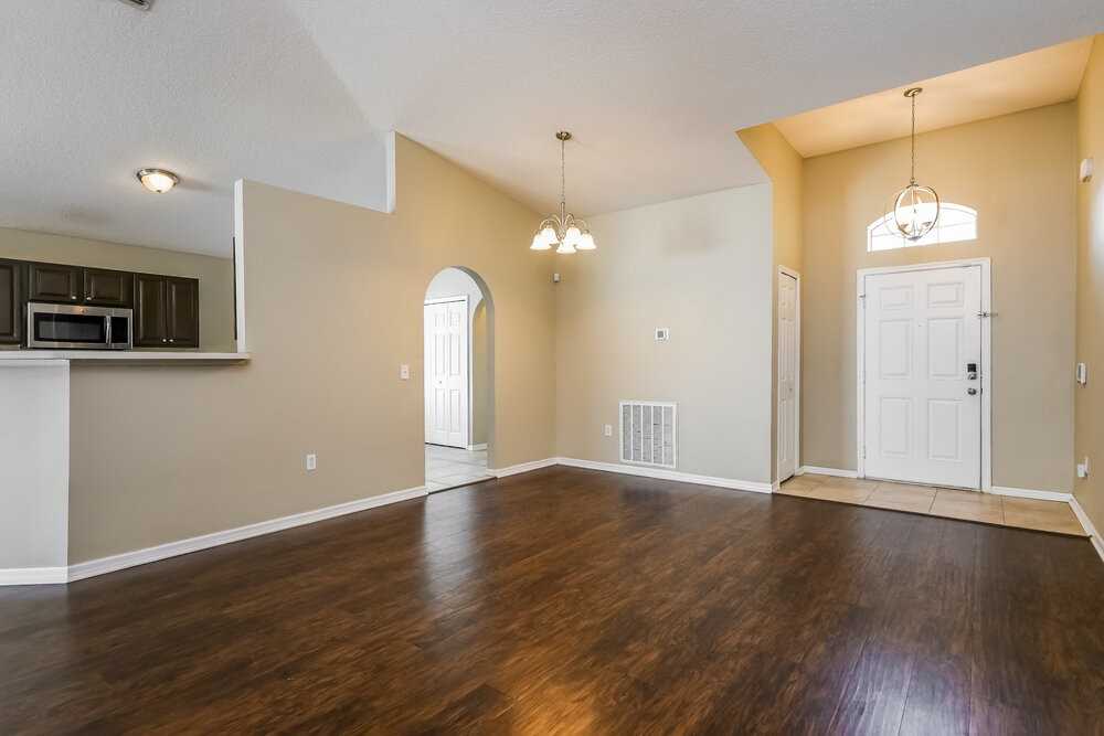 448 Hammerstone Ave - Photo 5 of 16
