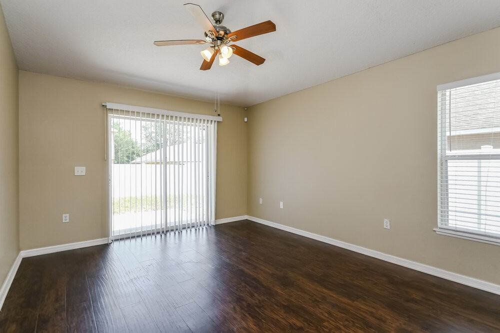 448 Hammerstone Ave - Photo 7 of 16