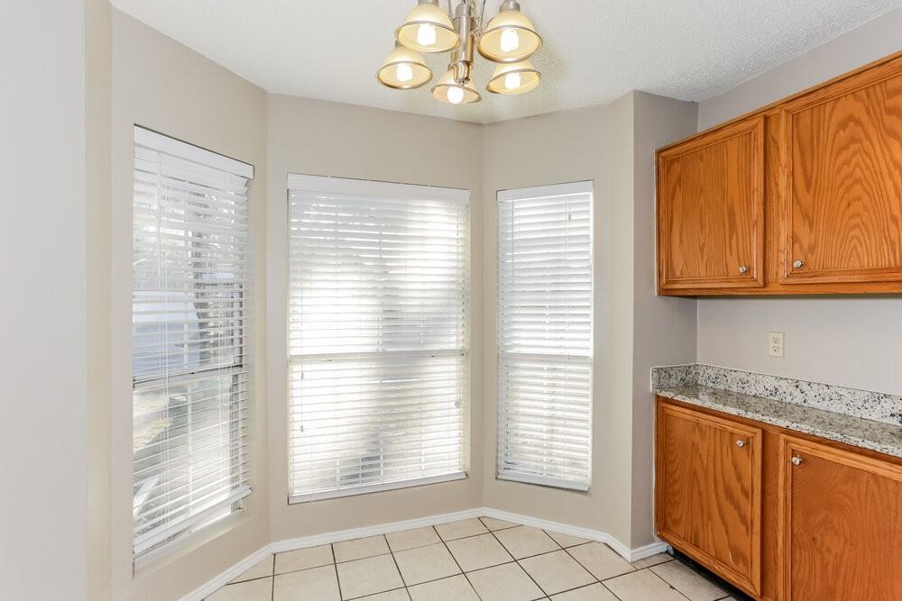 7024 Wooddale Dr - Photo 6 of 16