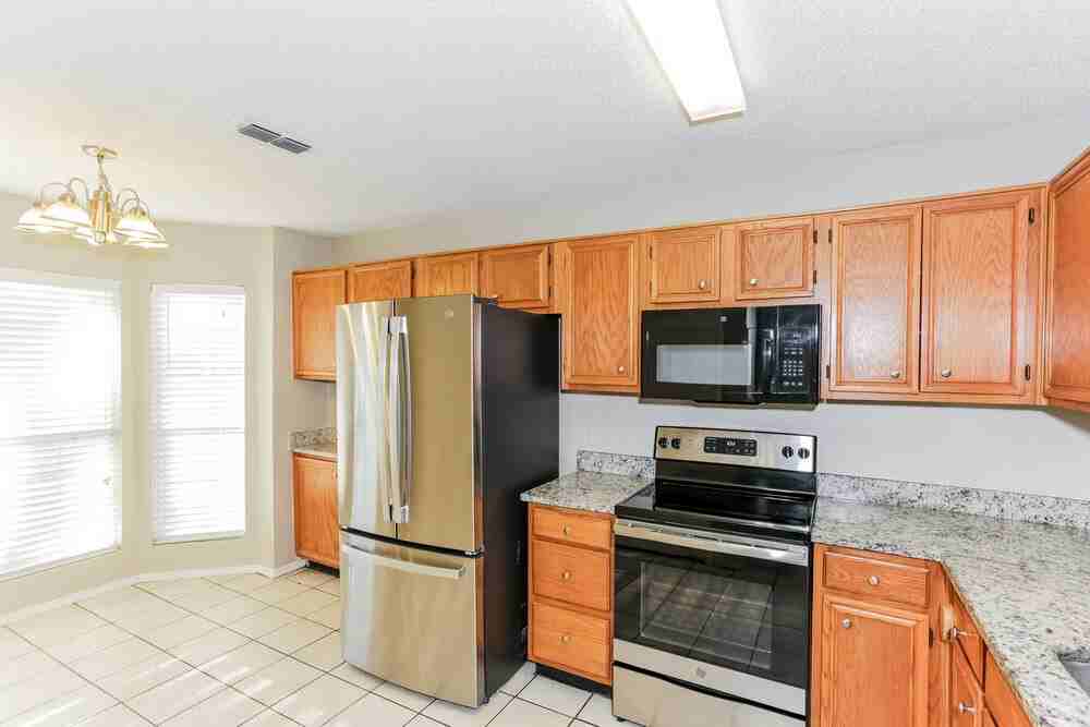7024 Wooddale Dr - Photo 7 of 16