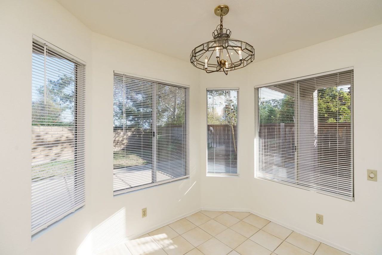 2174 Shadetree Ln - Photo 6 of 31