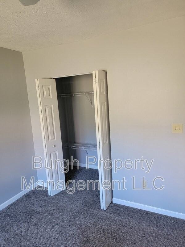 801 Wingate Dr - Photo 5 of 17