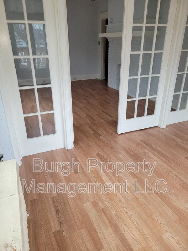 5512 Centre Ave #6 - Photo 3 of 20