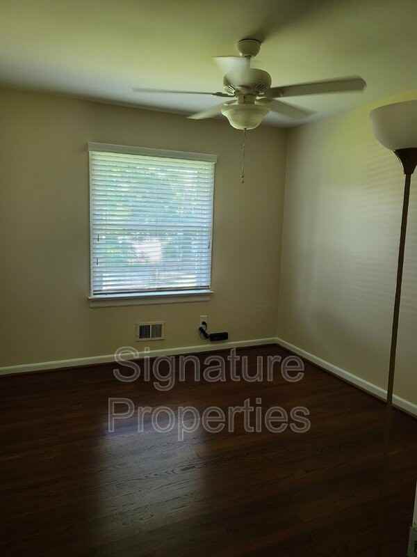 9302 Huron Ave - Photo 2 of 18
