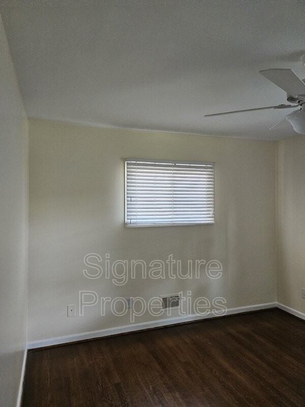 9302 Huron Ave - Photo 4 of 18