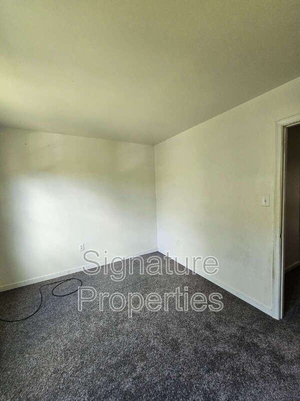 506 N 24th St - Photo 2 of 12