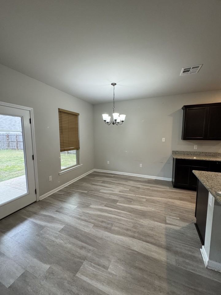 111 Saint Daria St #111 - Photo 2 of 12
