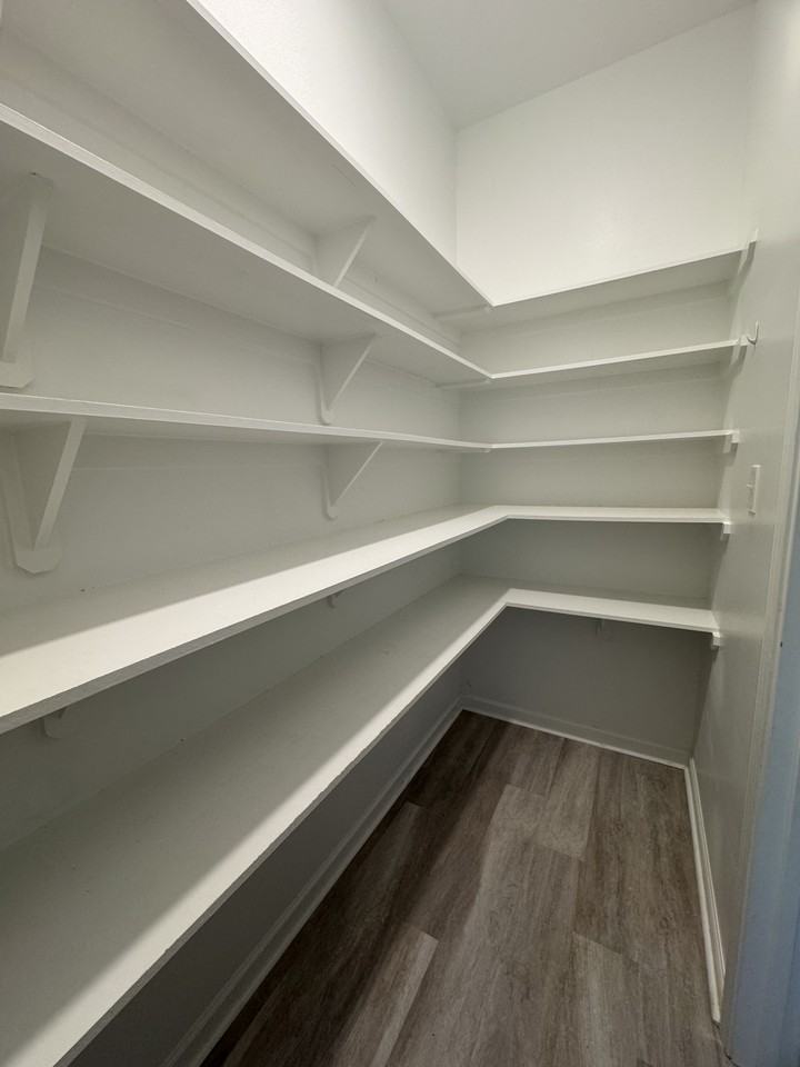 111 Saint Daria St #111 - Photo 3 of 12