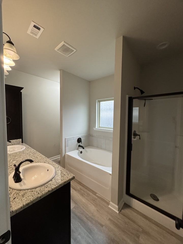 111 Saint Daria St #111 - Photo 4 of 12