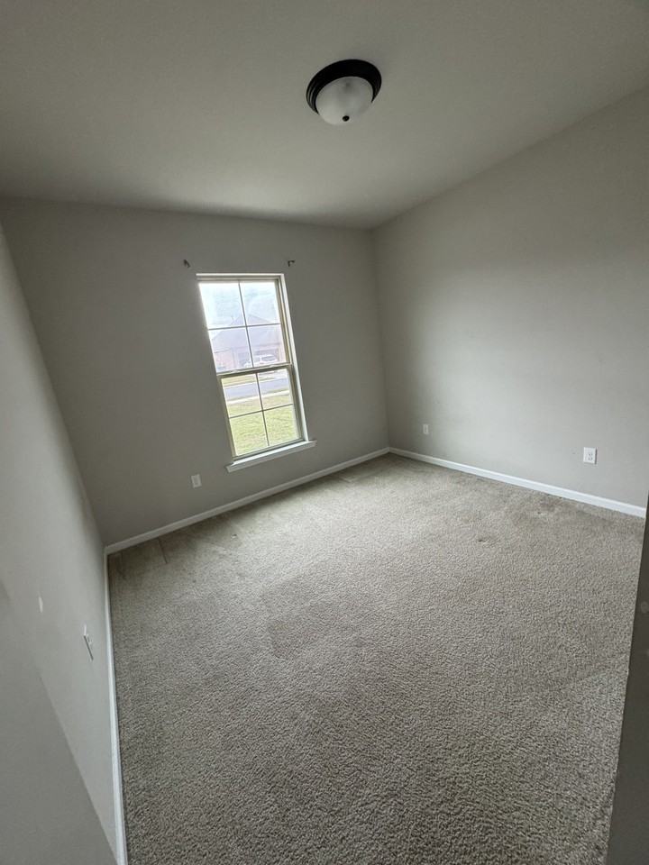 111 Saint Daria St #111 - Photo 7 of 12