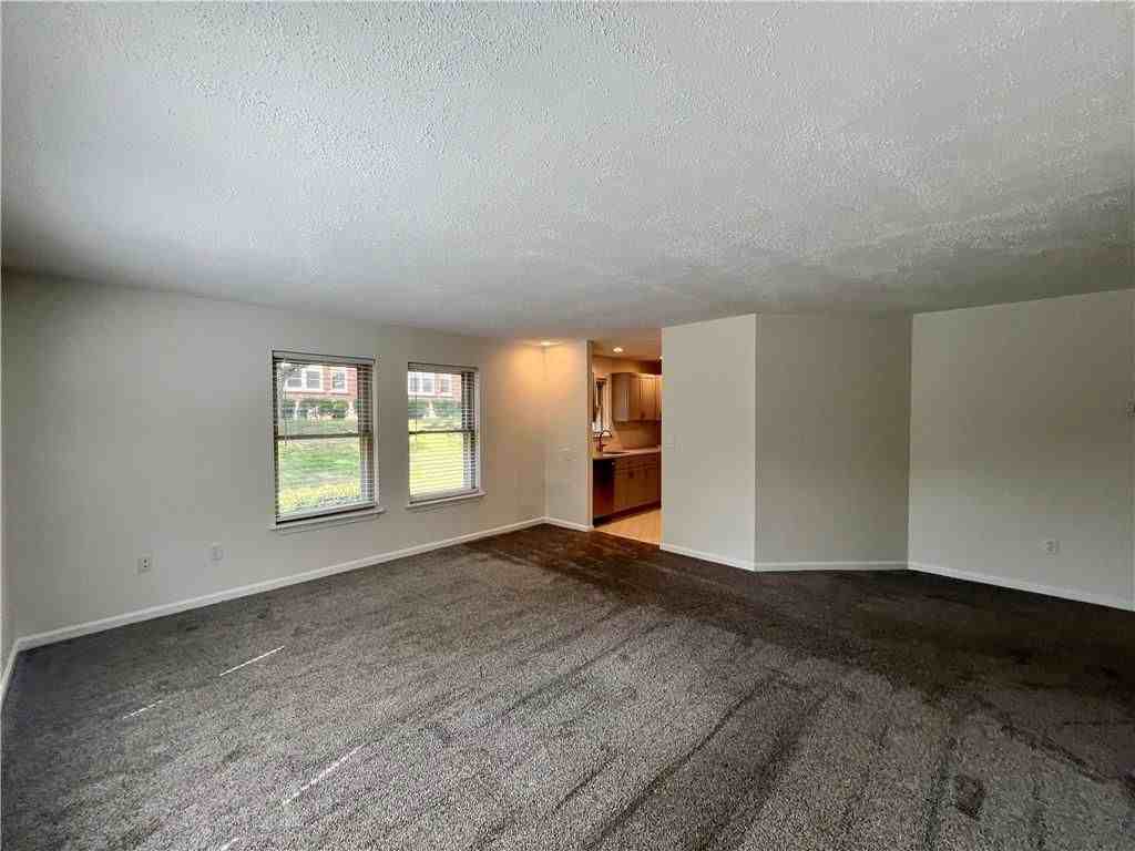 3524 W Shore Rd ##610 - Photo 7 of 19