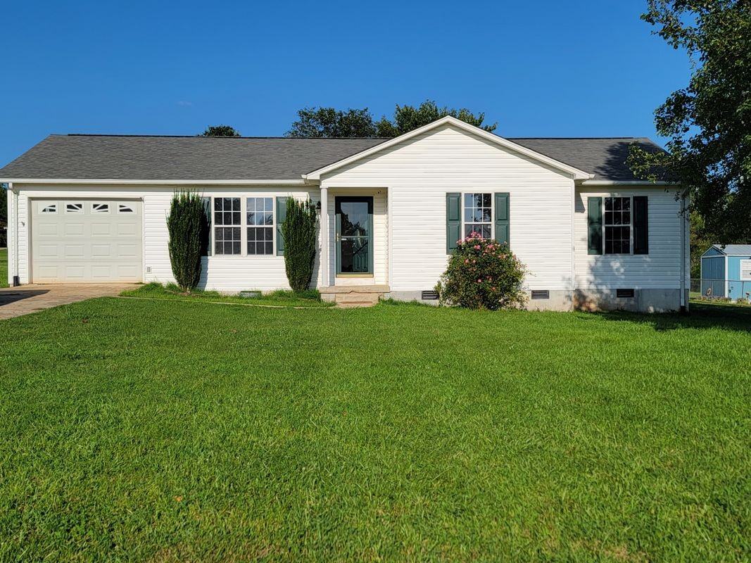 2268 Clear Water Ln - Photo 2 of 3