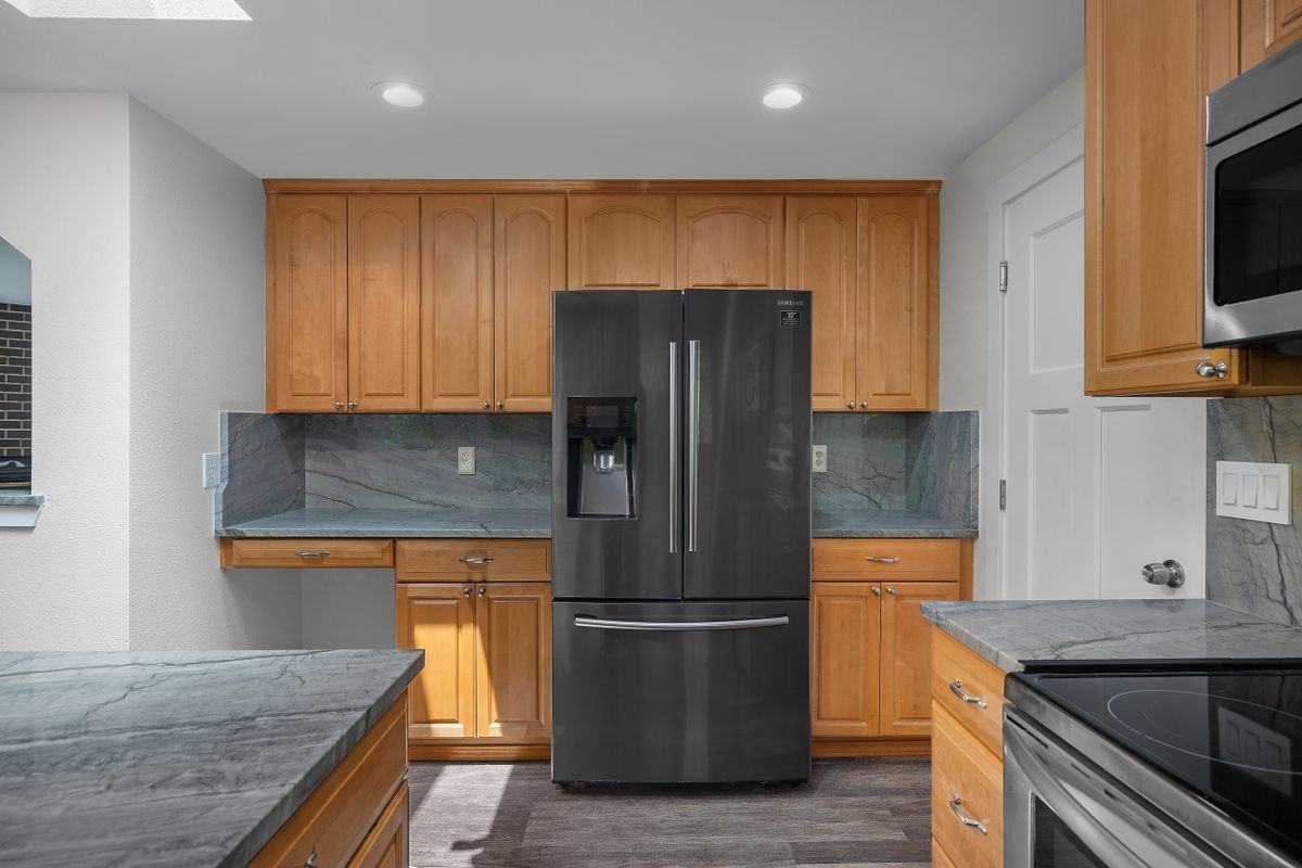 4104 60th Ave Sw - Photo 6 of 37