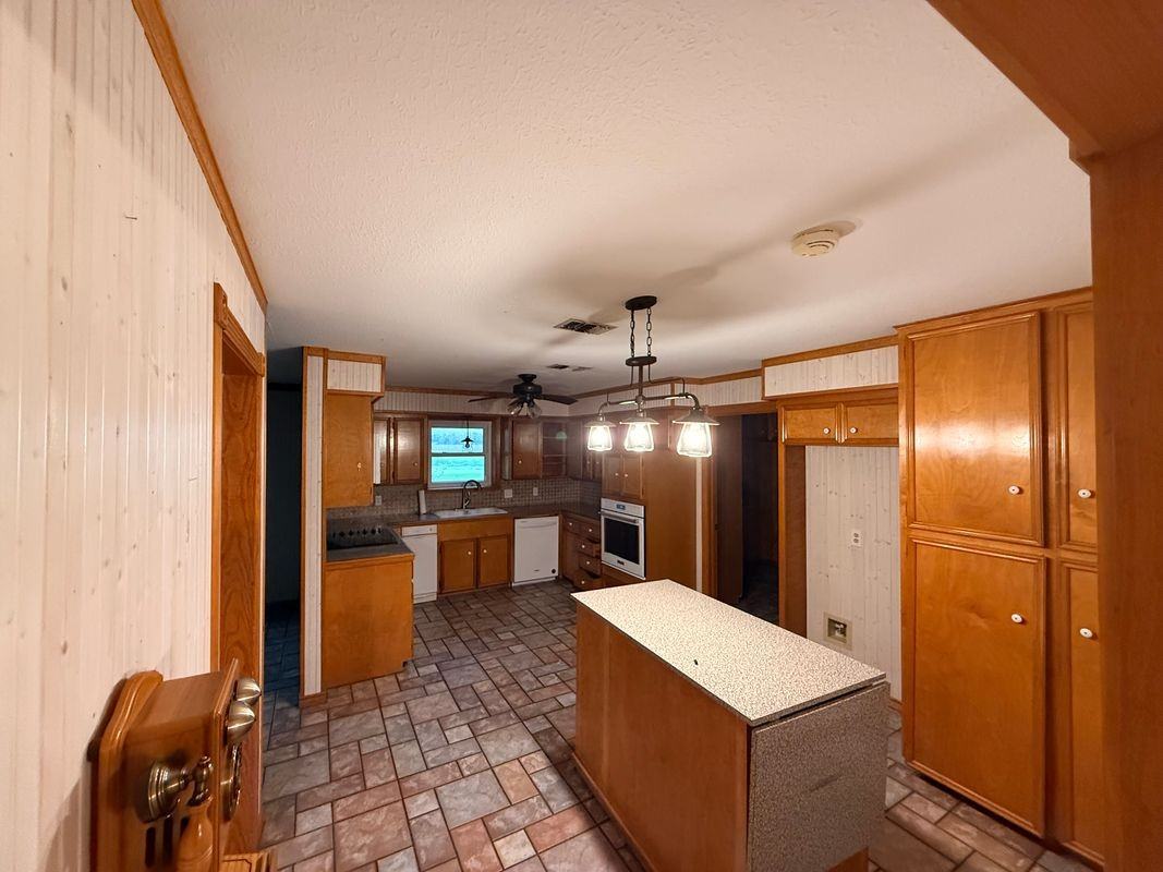 2947 Turtle Creek Dr - Photo 5 of 13