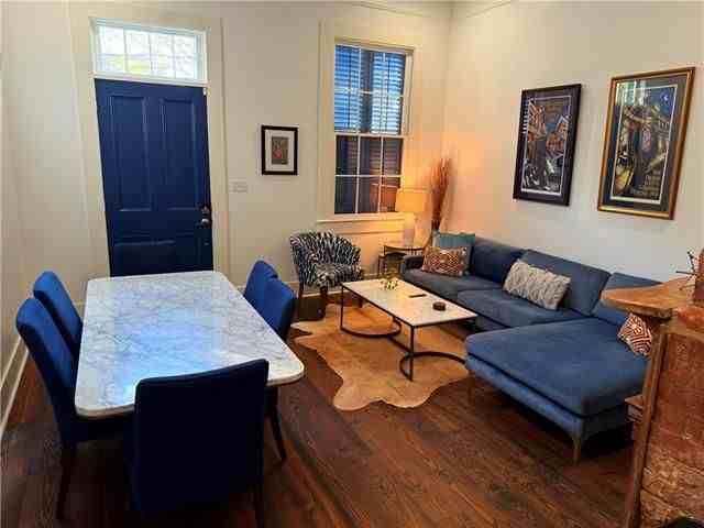 3421 Burgundy St - Photo 3 of 14