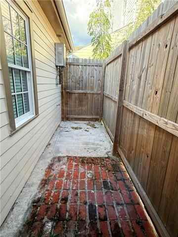 3421 Burgundy St - Photo 7 of 14