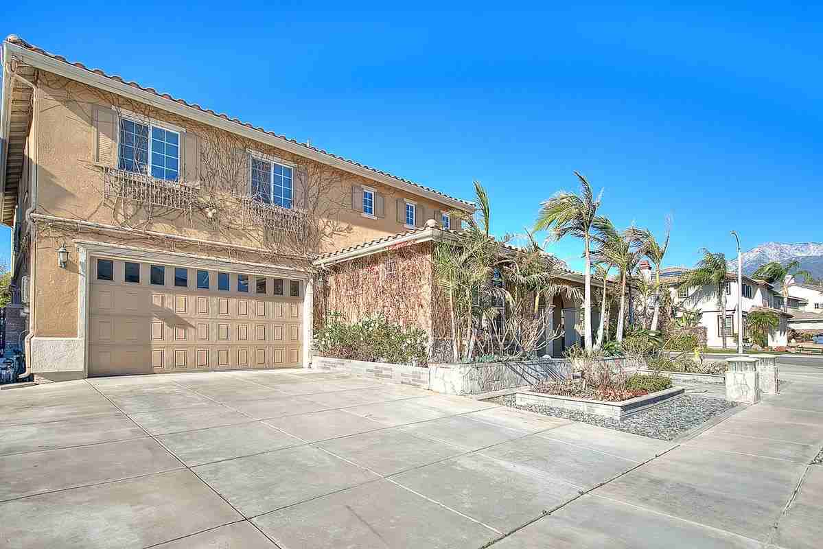 7400 Sonoma Creek Ct - Photo 2 of 50