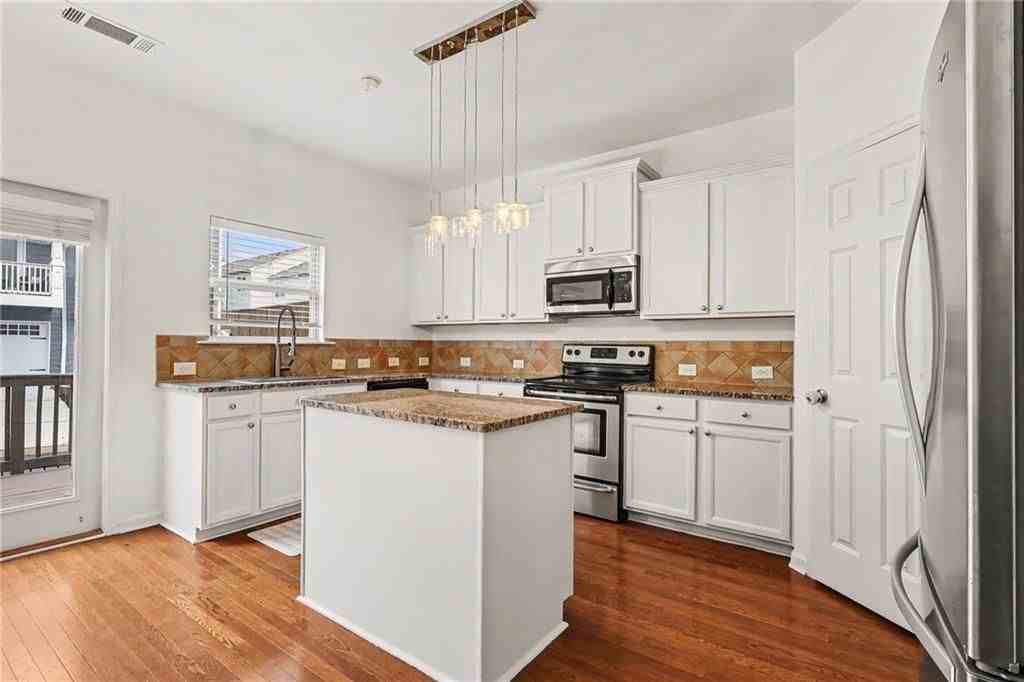 3030 Liberty Way Nw - Photo 5 of 18