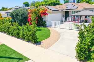 featured image of 17415 Victory Blvd