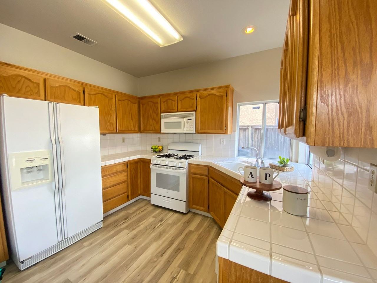 24962 Plum Tree St - Photo 3 of 29