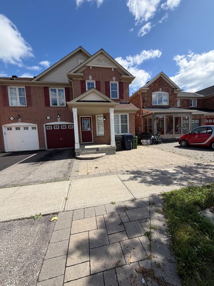 17 Millcar Dr #UPPER