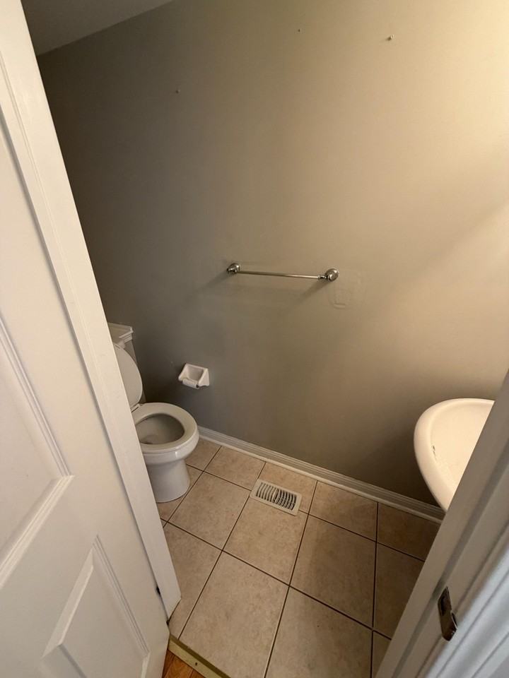17 Millcar Dr - Photo 5 of 26