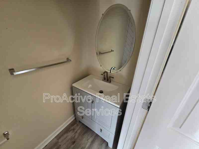 2008 Paramont Ave - Photo 6 of 24